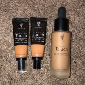 Younique mineral touch foundation and concealer